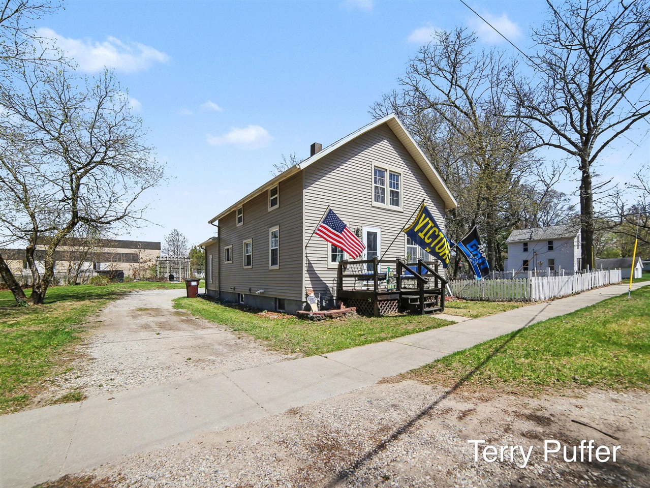 main property photo 24
