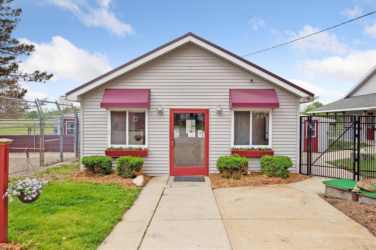 main property photo 2