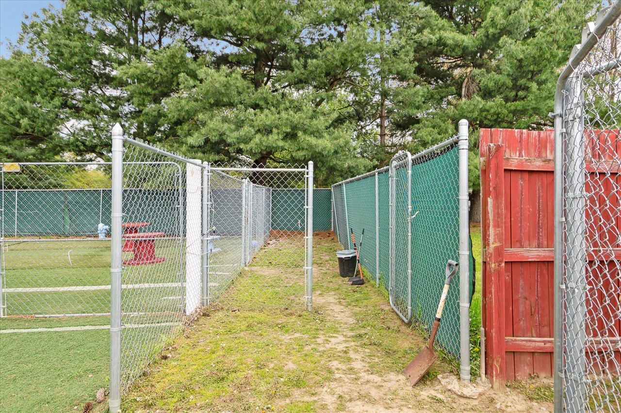 main property photo 74