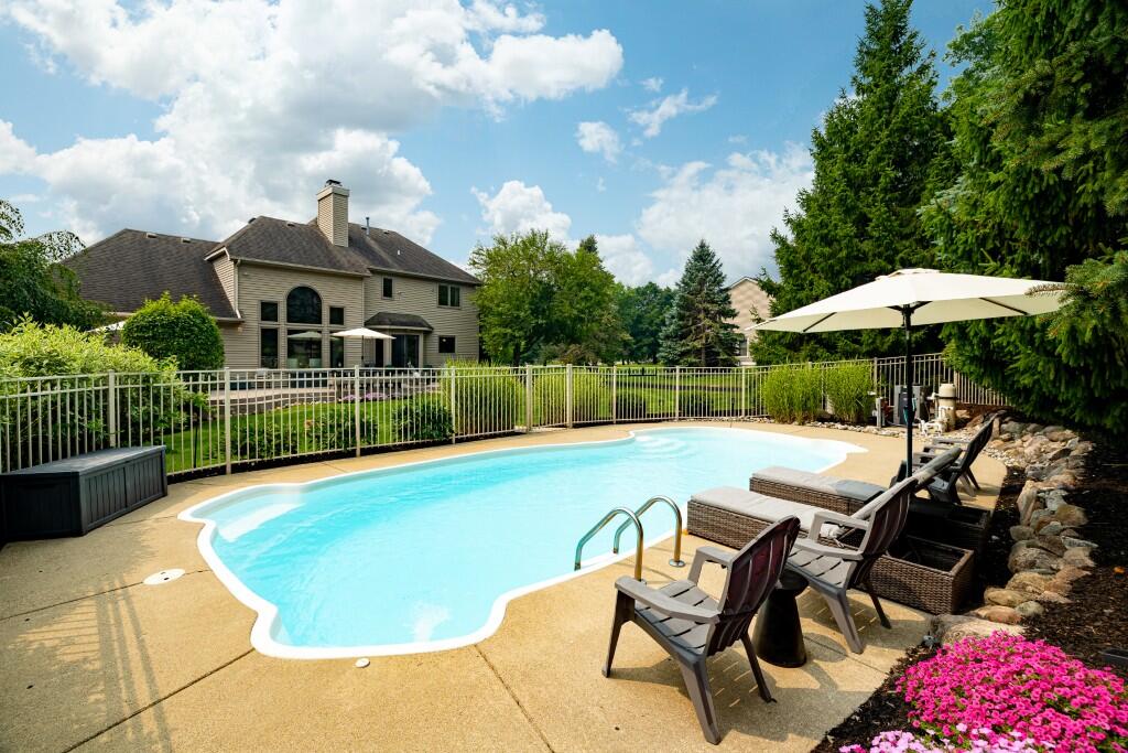 main property photo 49