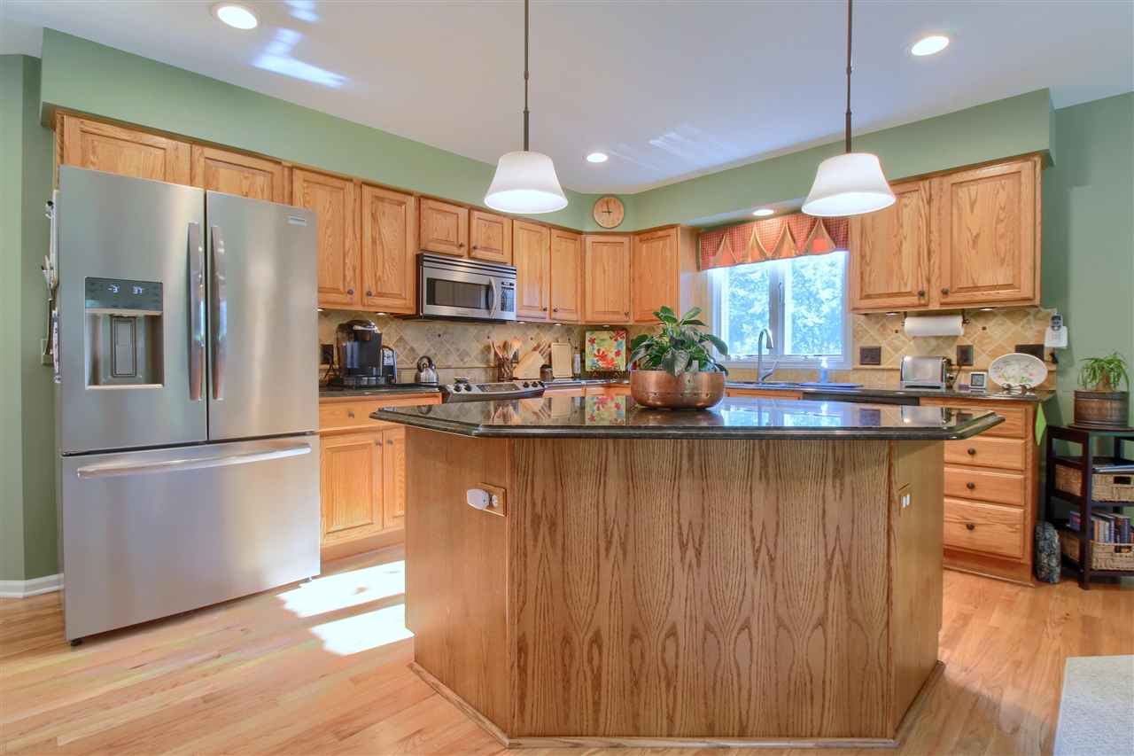 main property photo 14