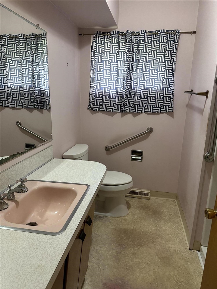 main property photo 6