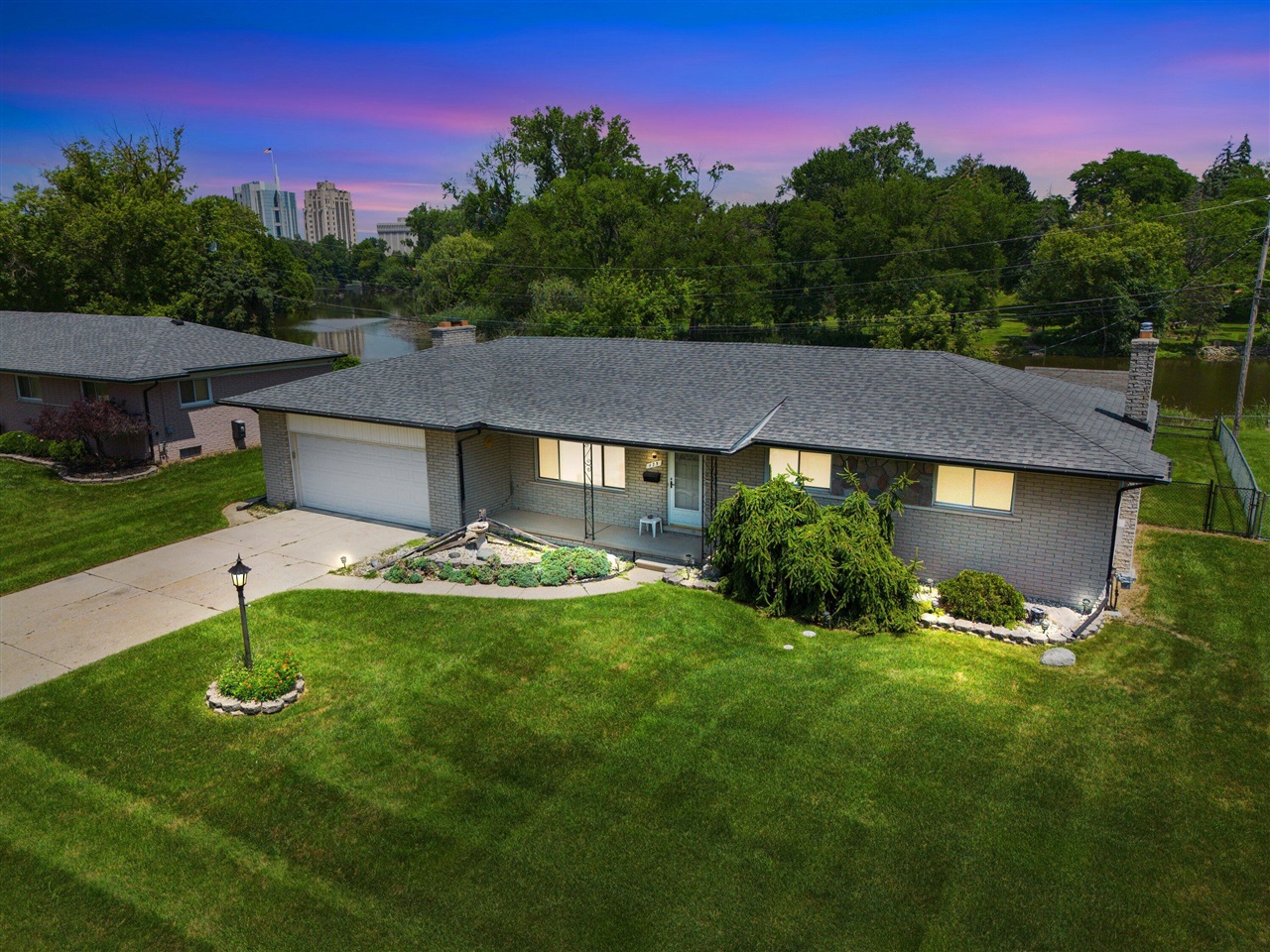 main property photo 18