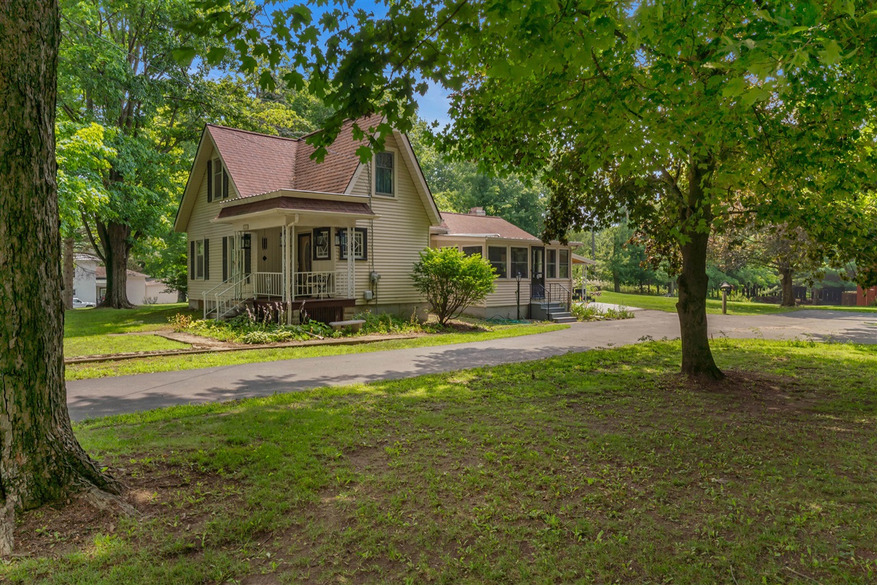 main property photo 44