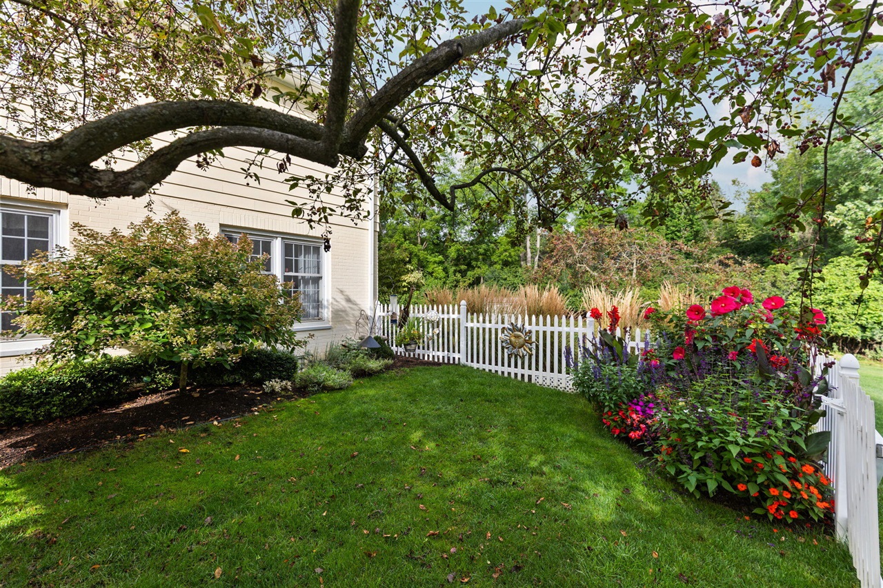 main property photo 66