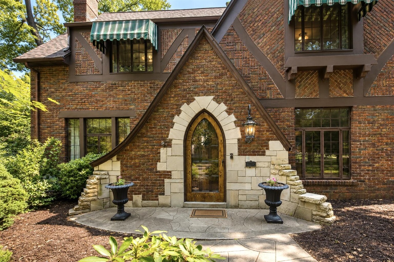 property viewer photo 2