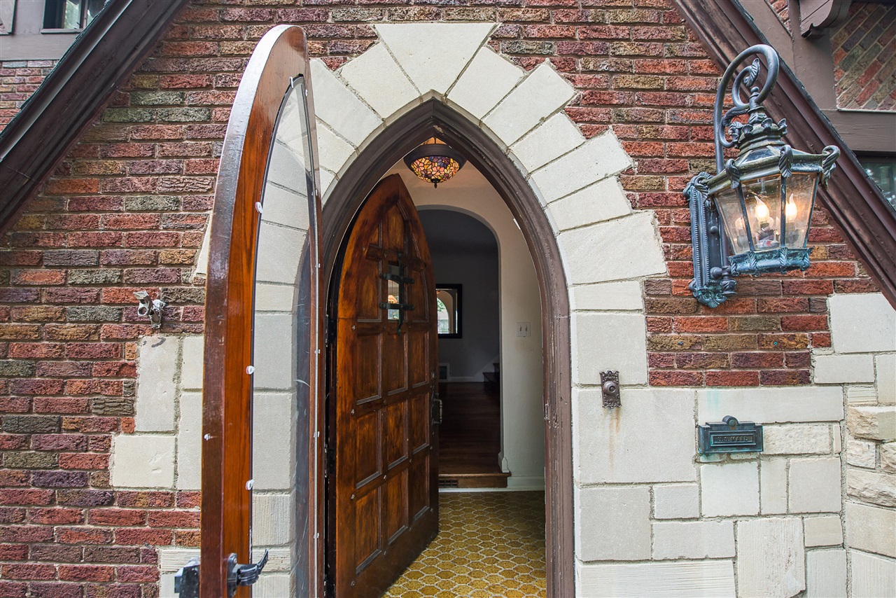 property viewer photo 4