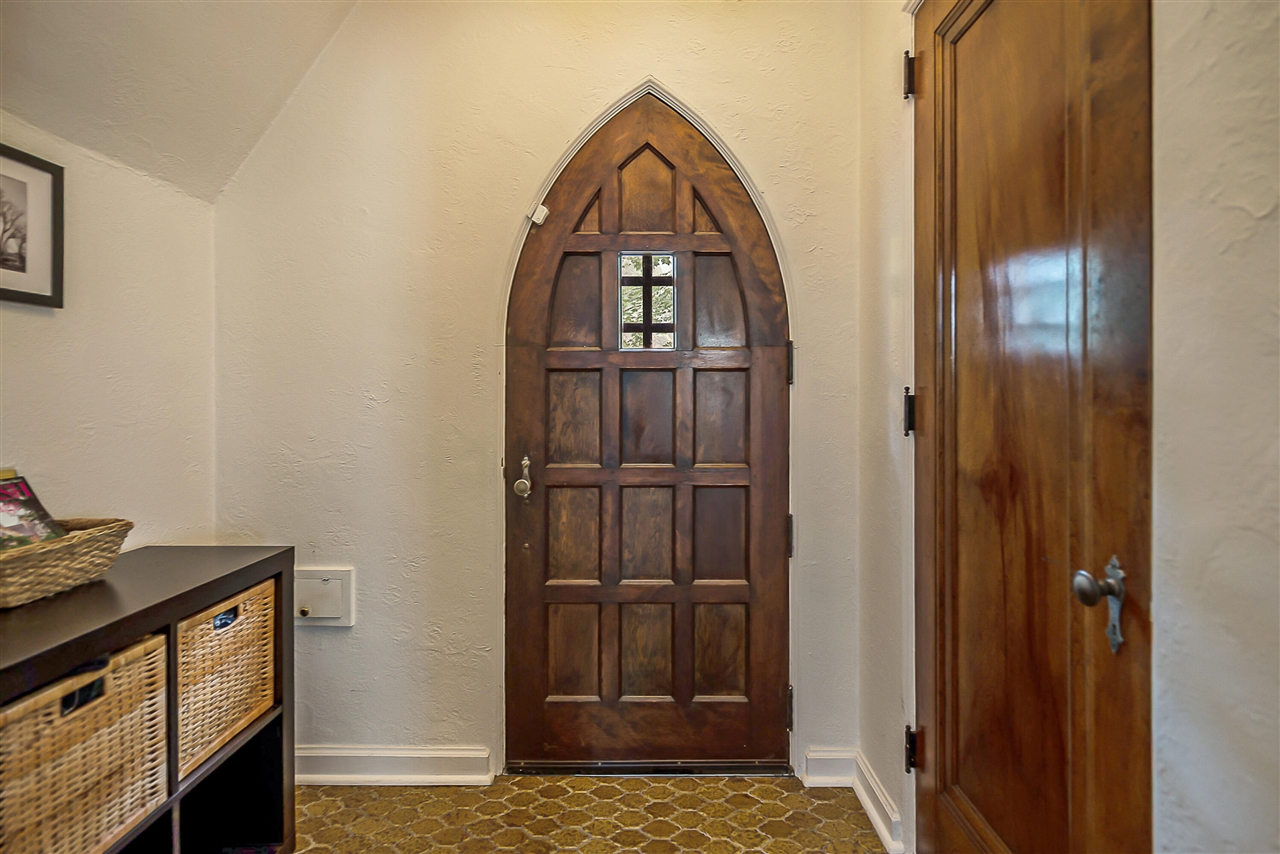 property viewer photo 6