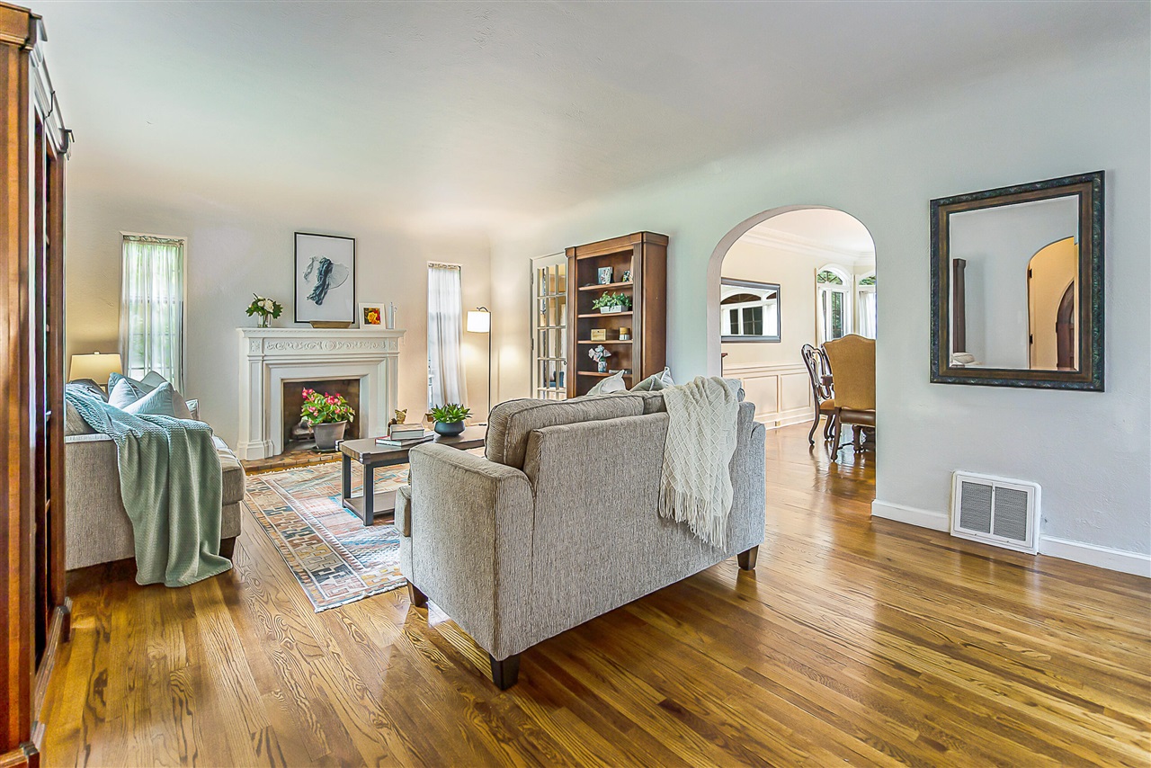 property viewer photo 9