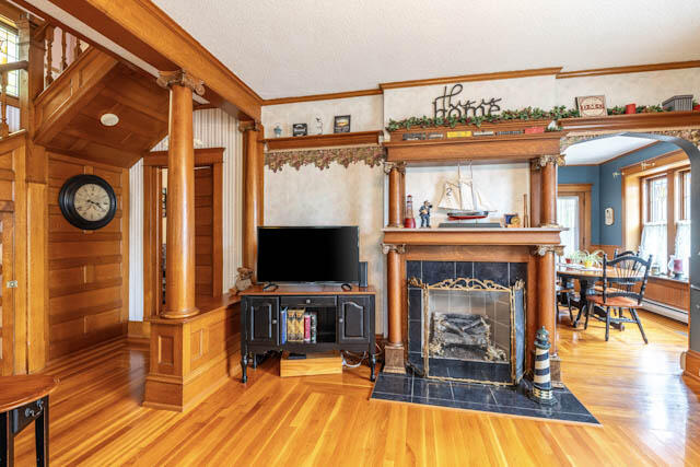 main property photo 9
