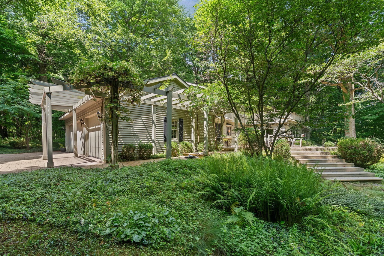 main property photo 60