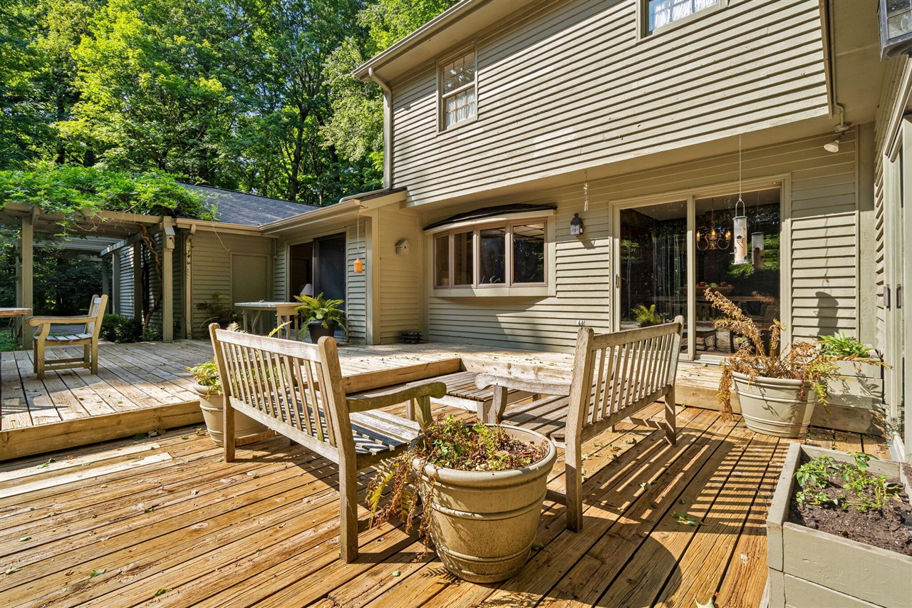 main property photo 67