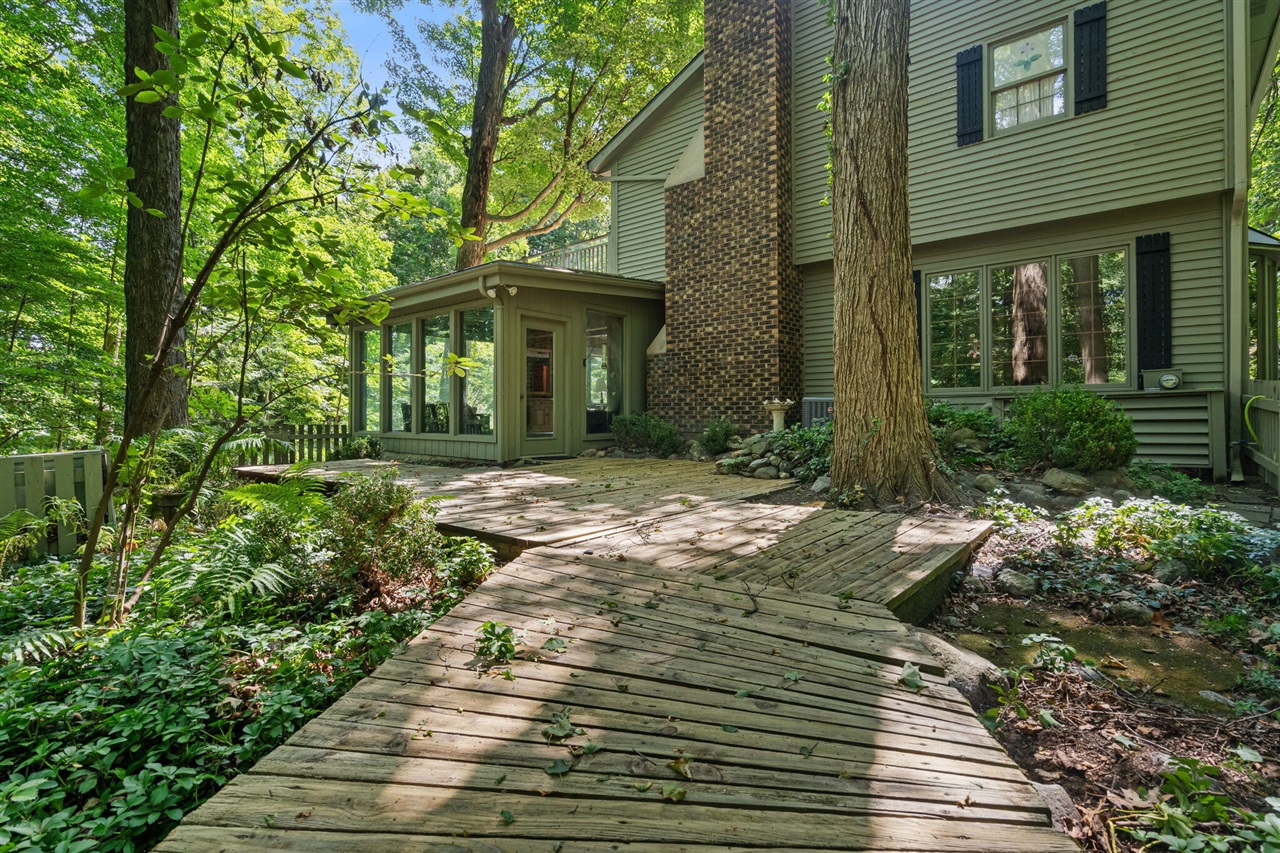 main property photo 79