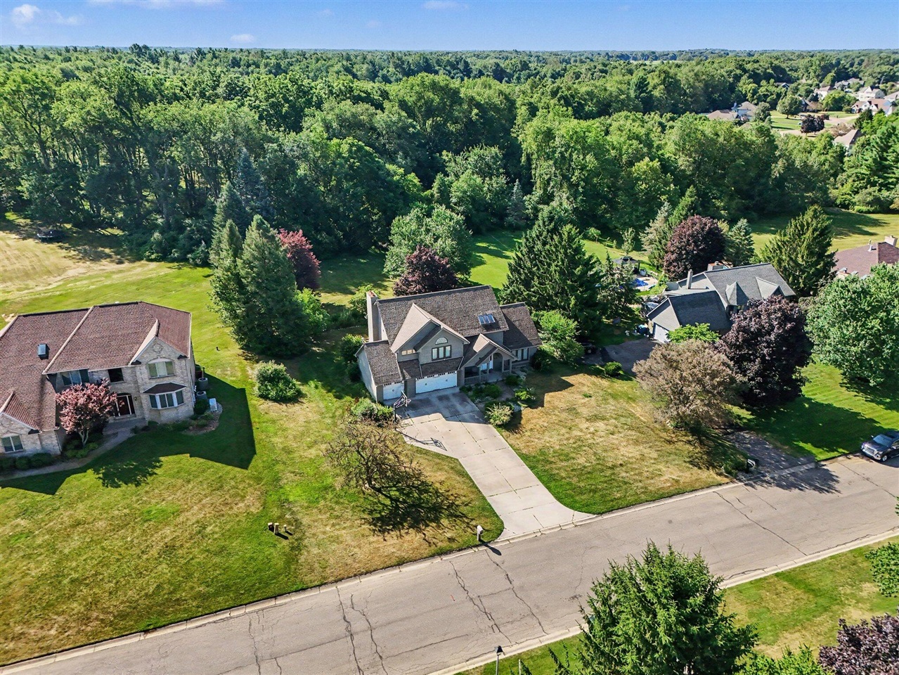 main property photo 26