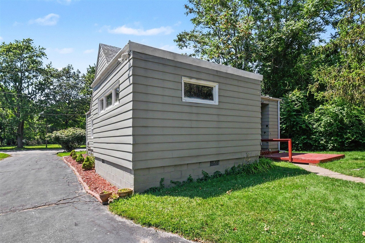 main property photo 16