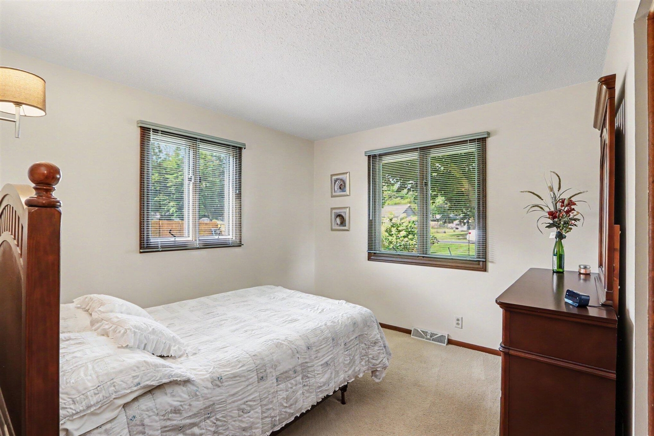 property viewer photo 16