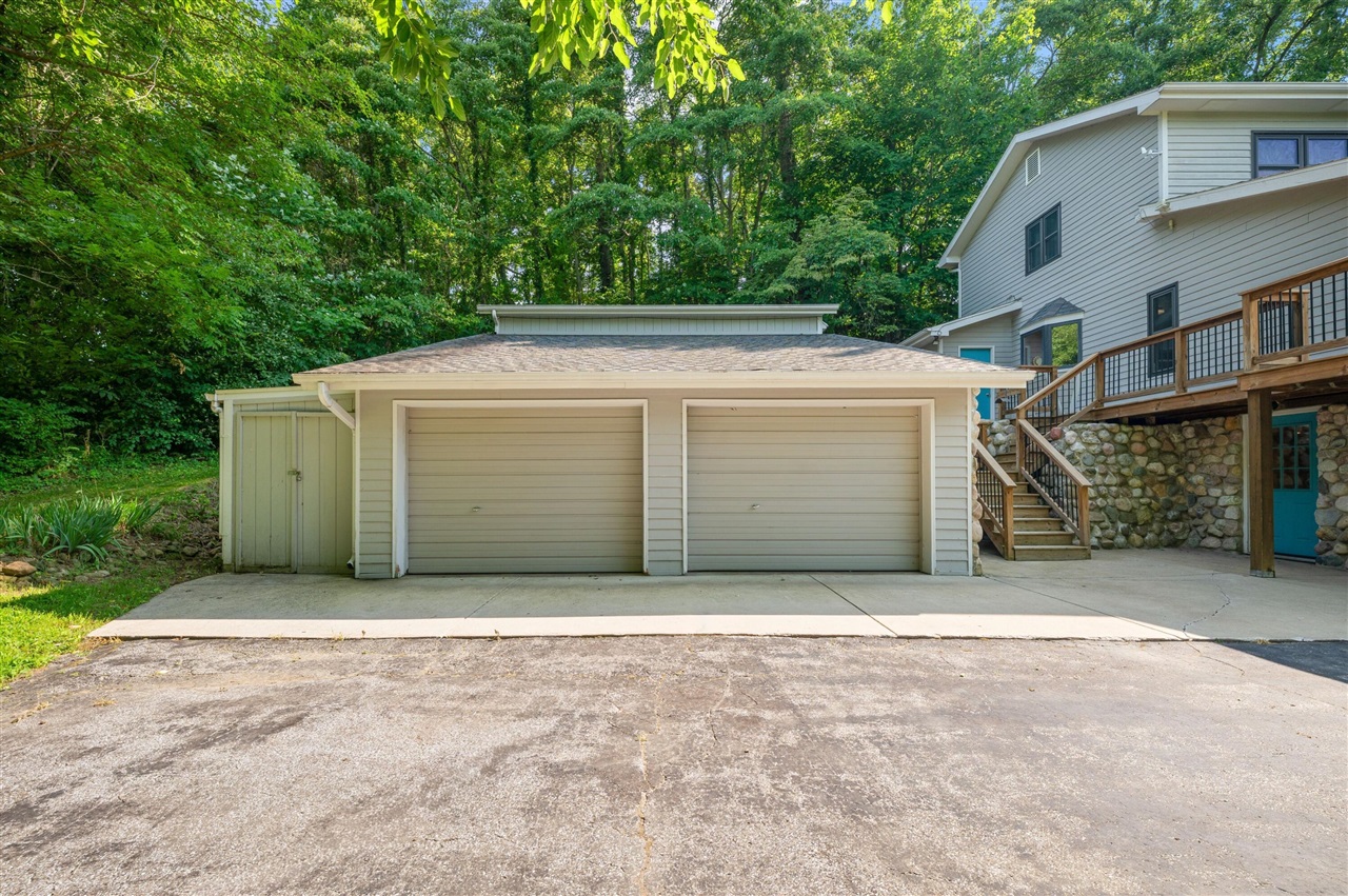 main property photo 58