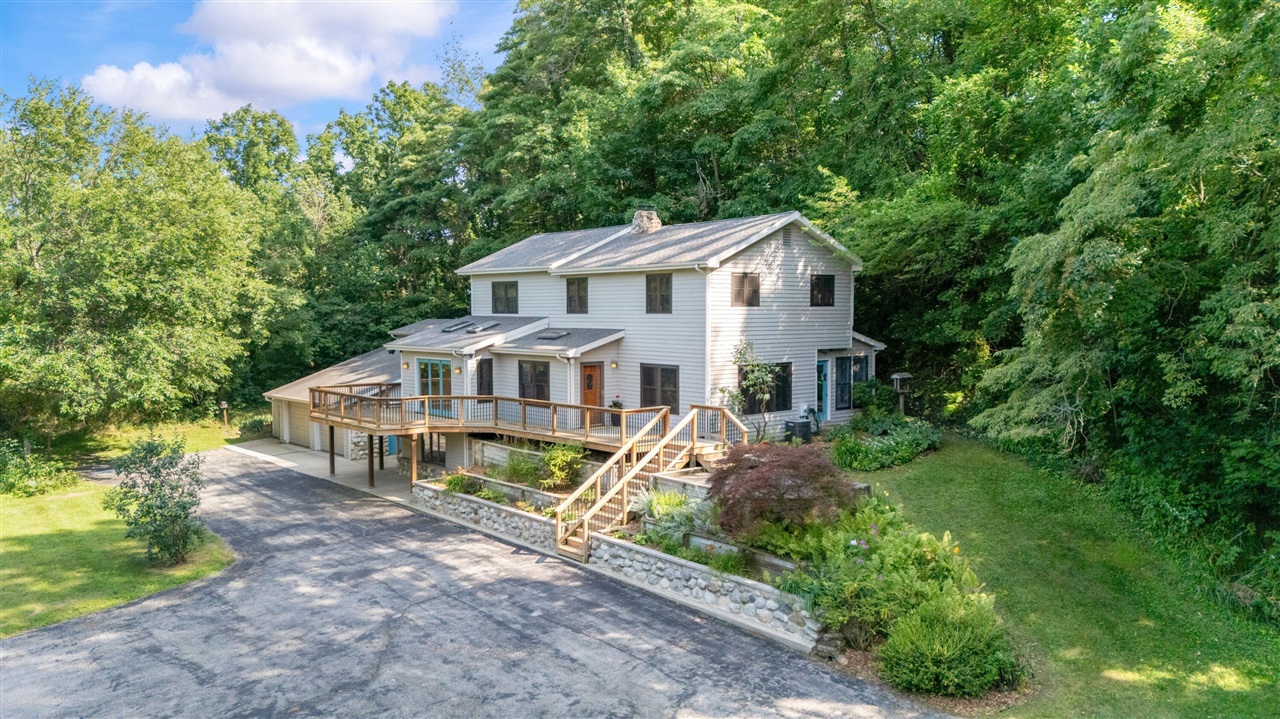 main property photo 78