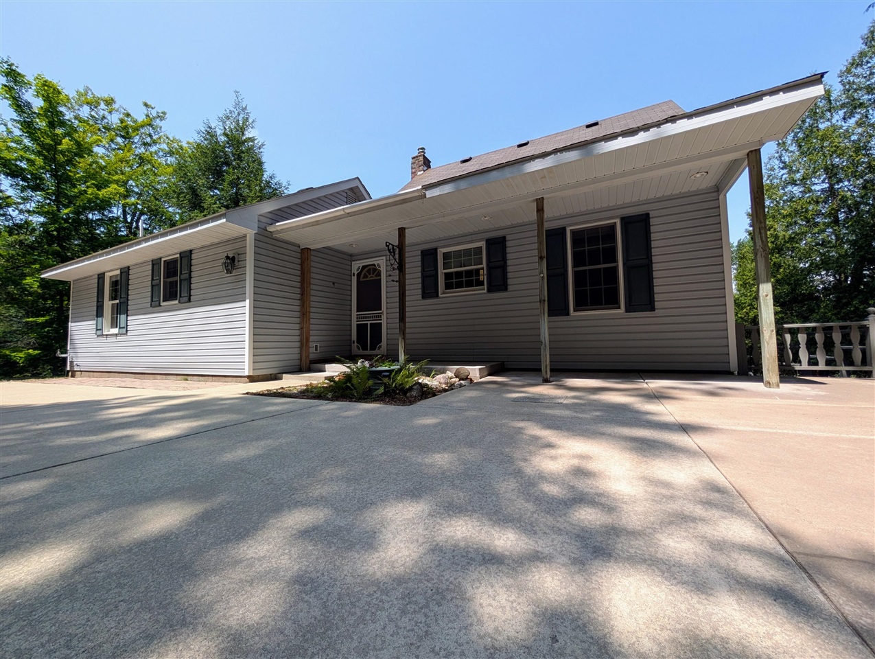 main property photo 13