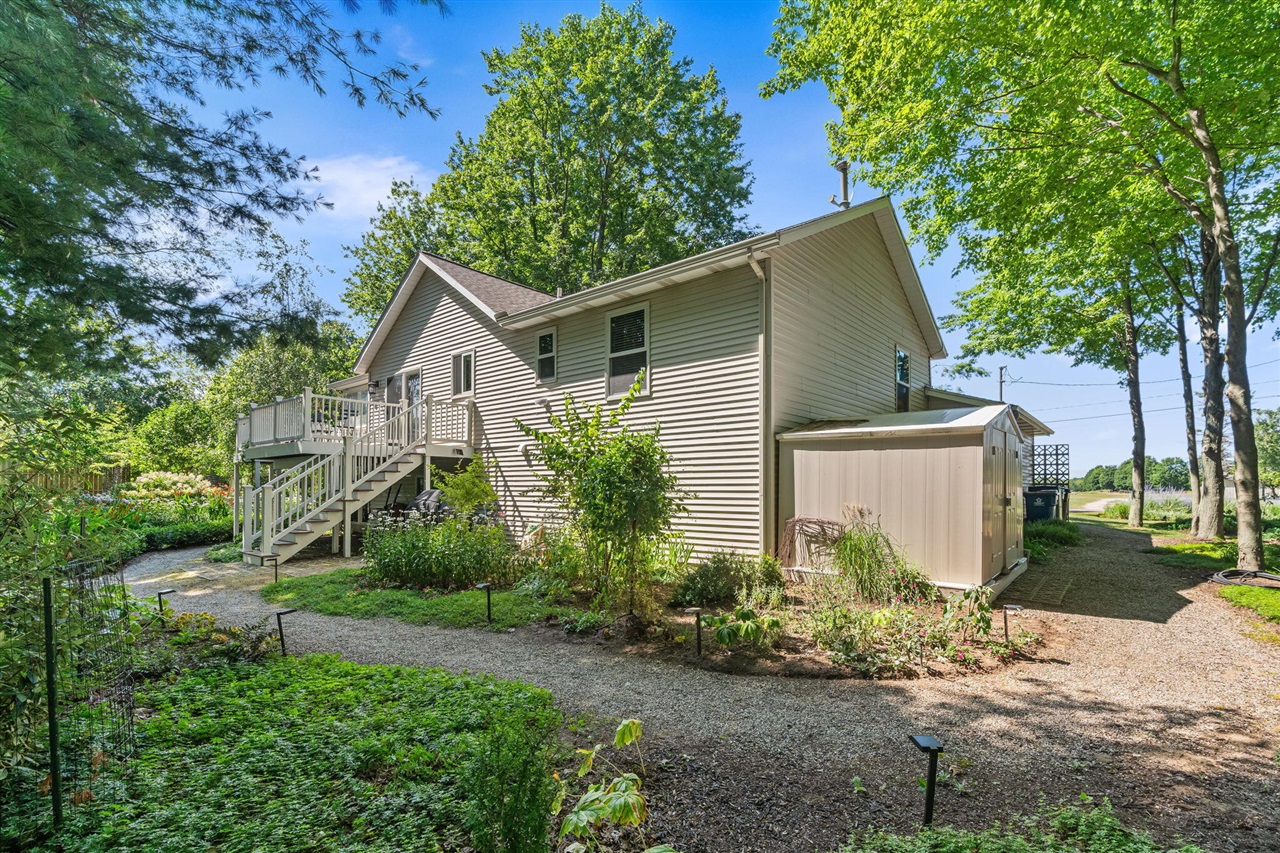 main property photo 54