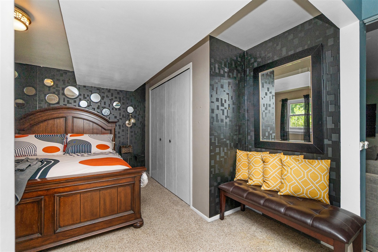 property viewer photo 45