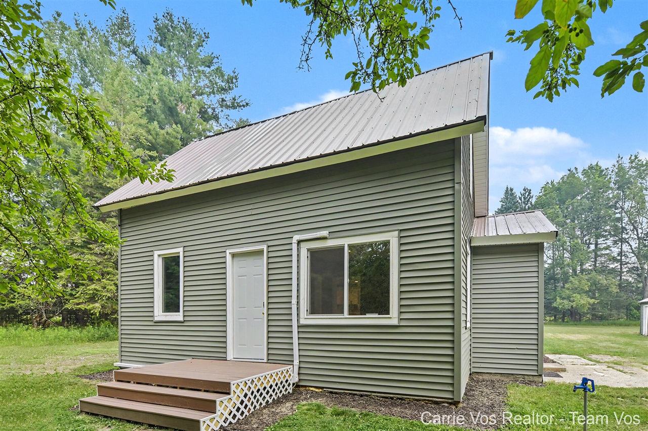main property photo 19