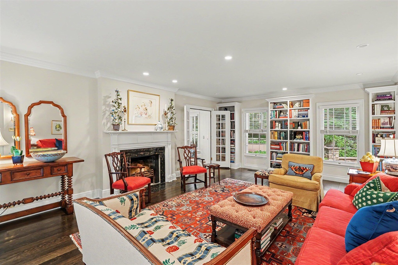 main property photo 10
