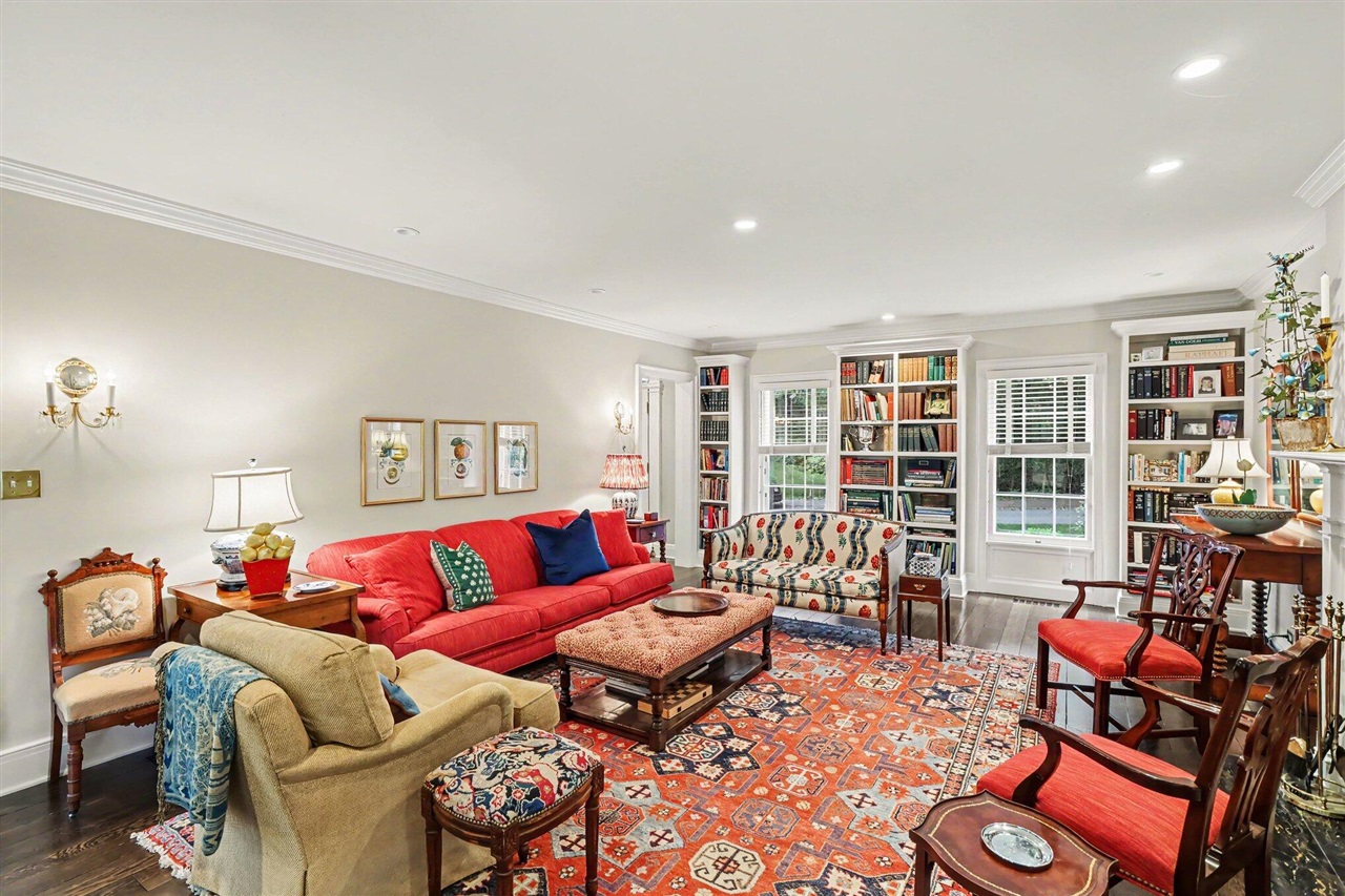 main property photo 9