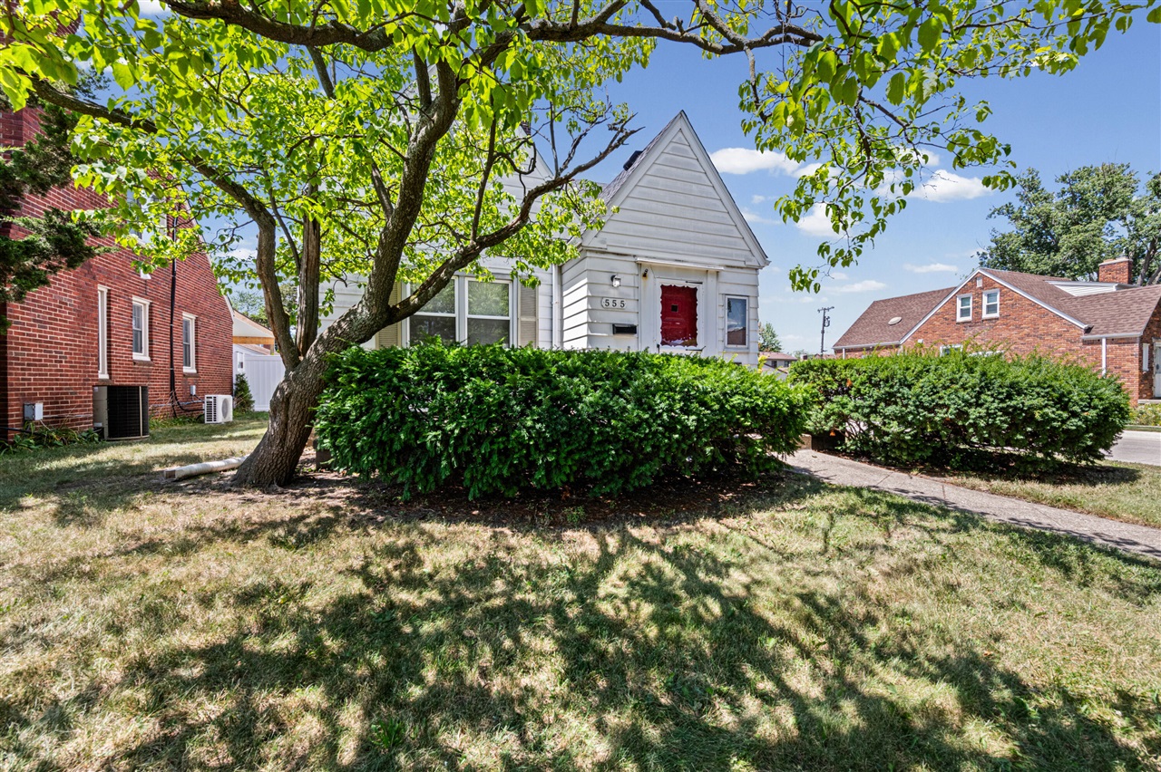main property photo 38