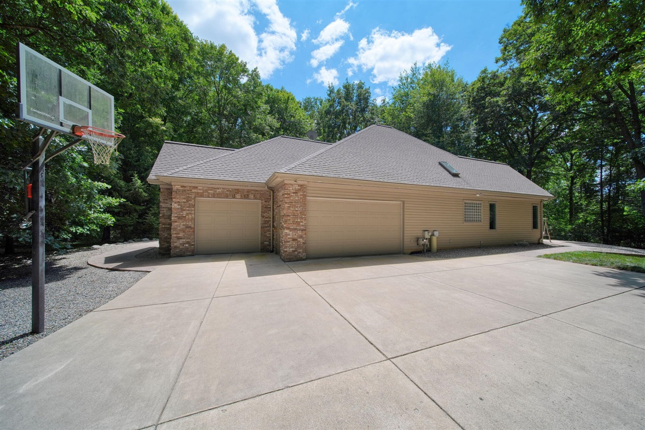 main property photo 67