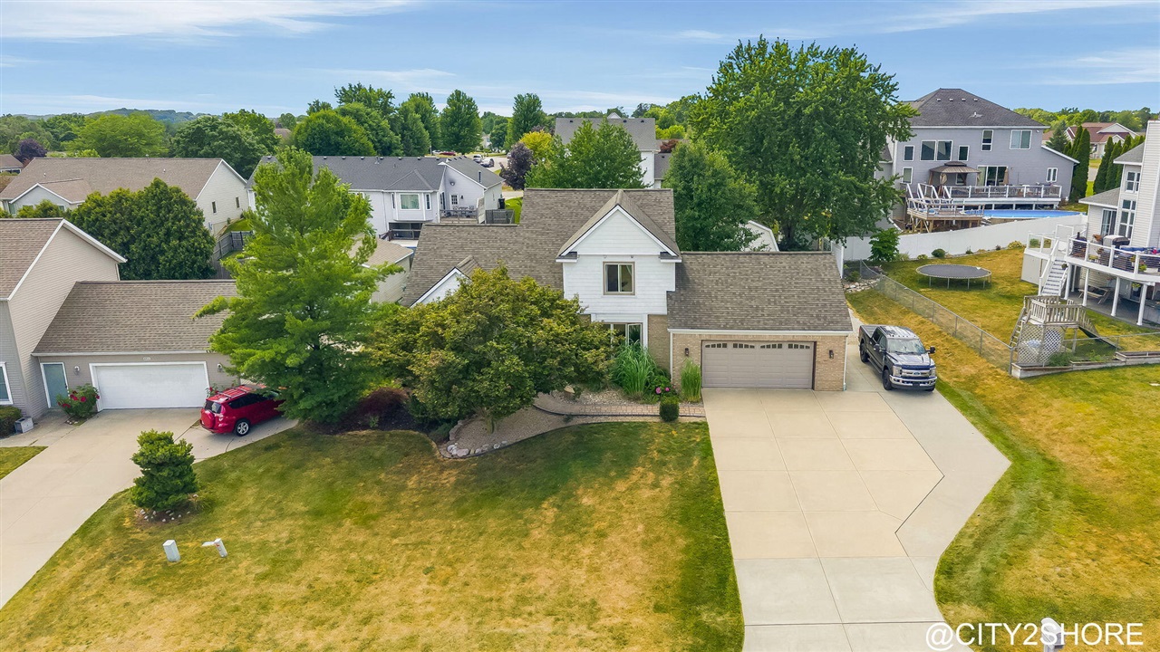 main property photo 78