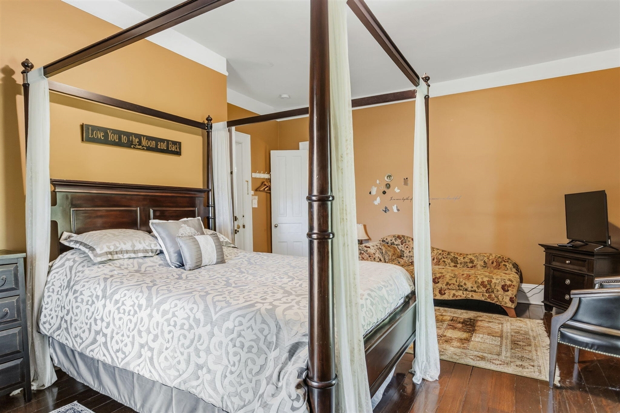 main property photo 61