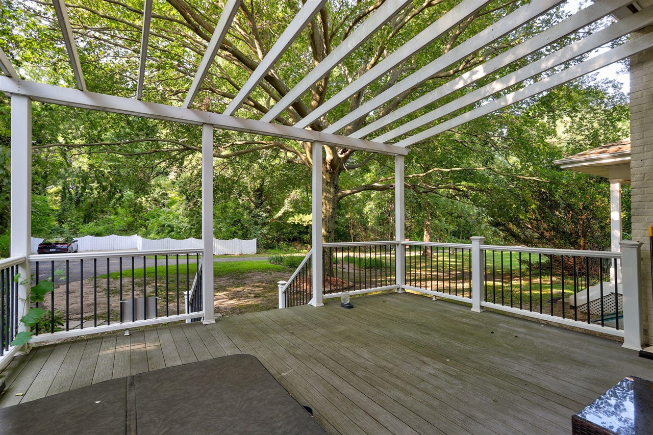 main property photo 74