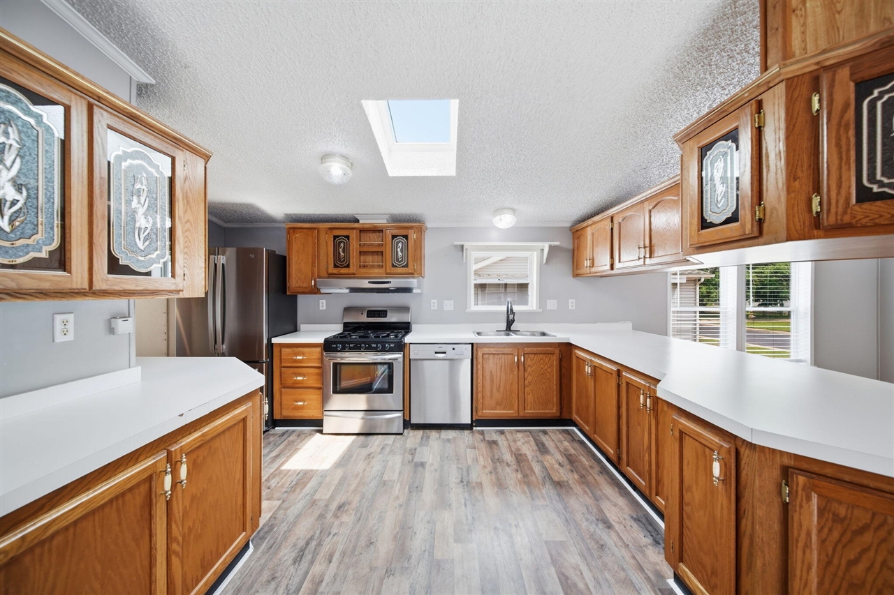 main property photo 9