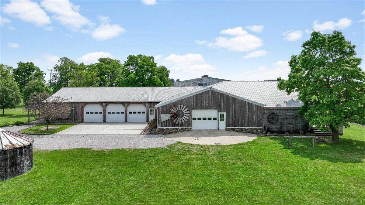 main property photo 75