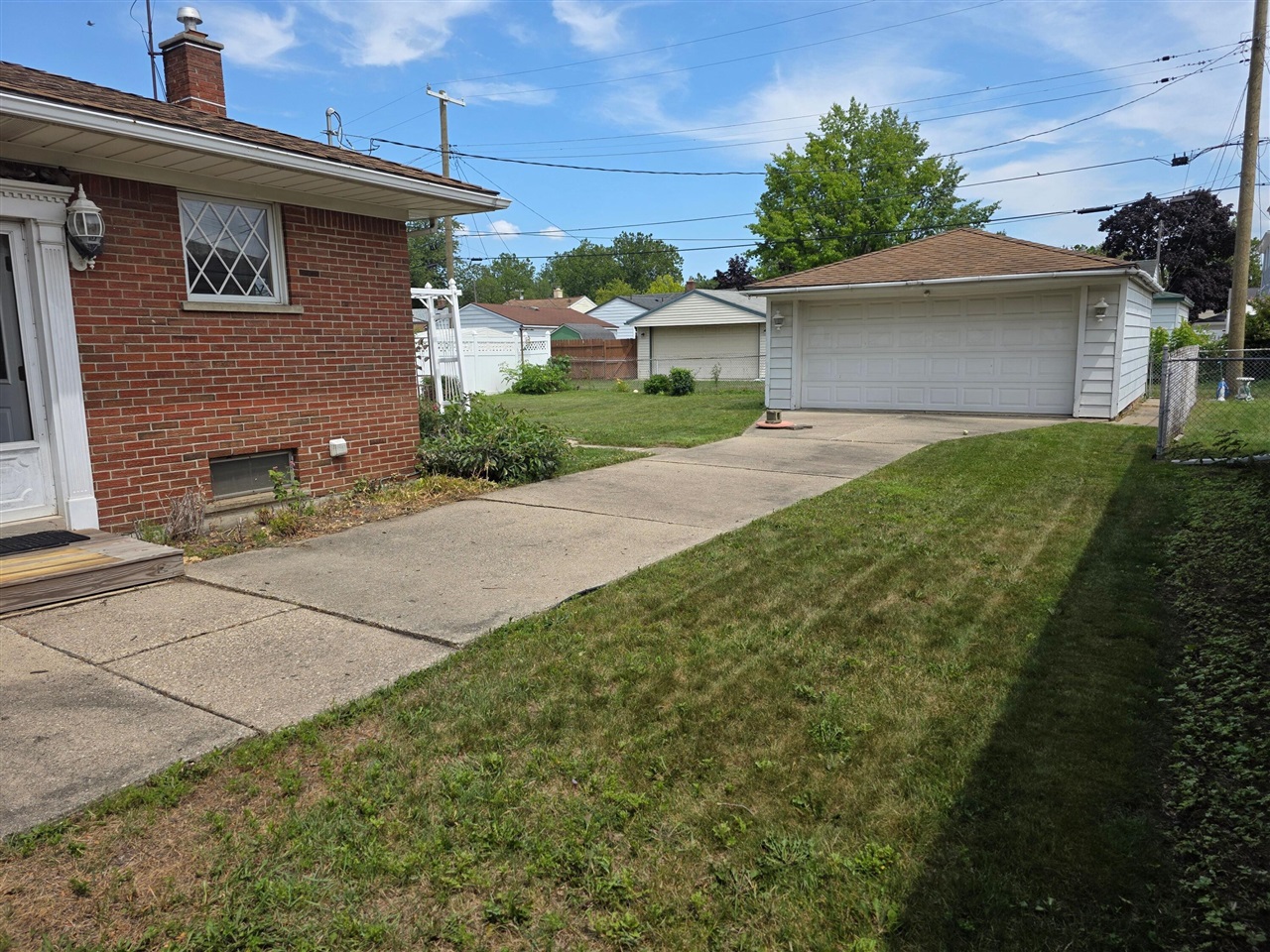 property viewer photo 3