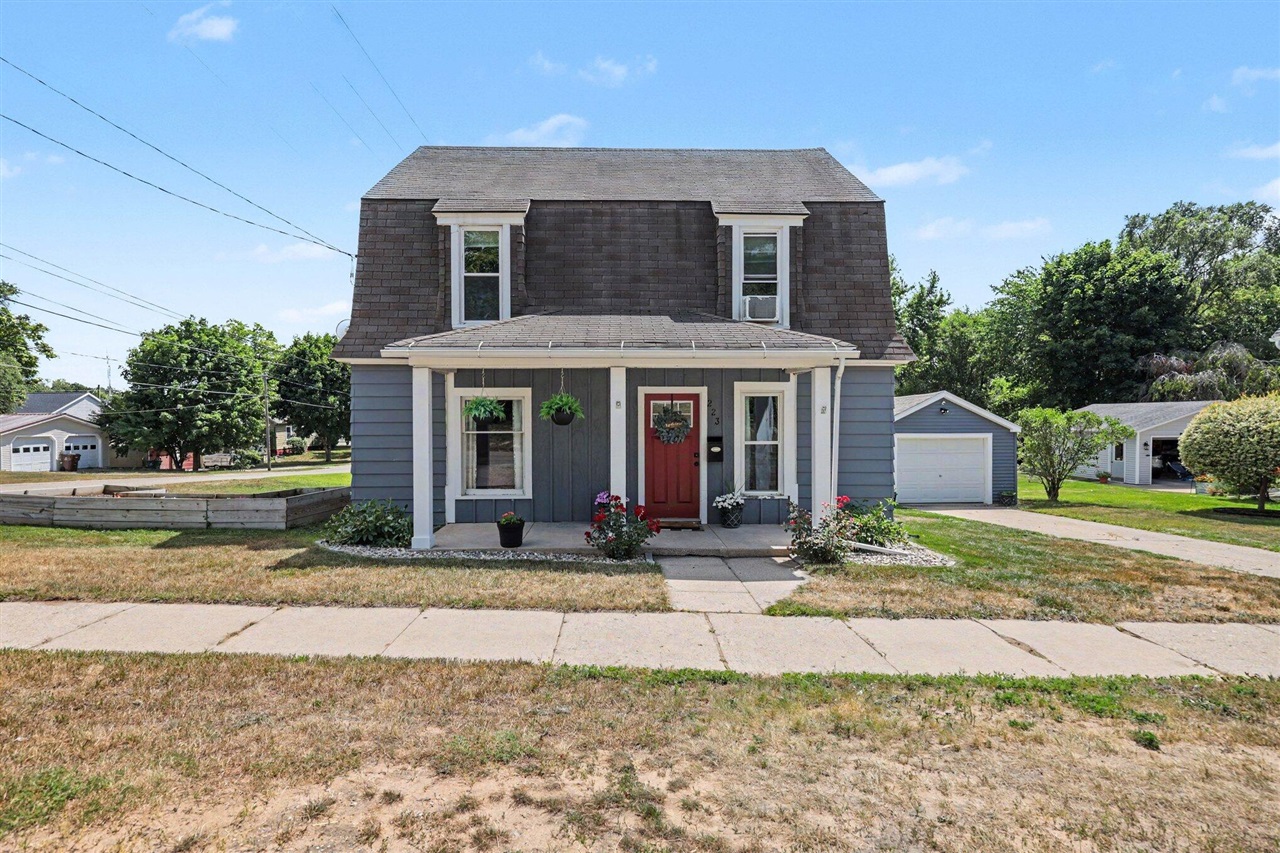 main property photo 4
