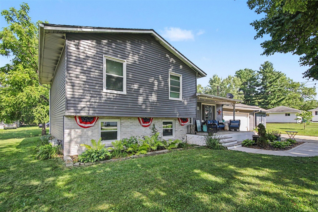 main property photo 17