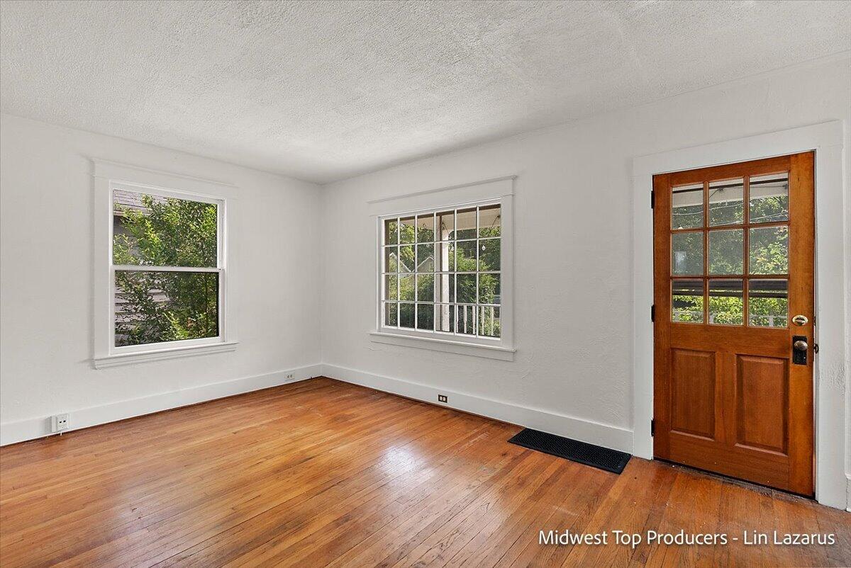 property viewer photo 24