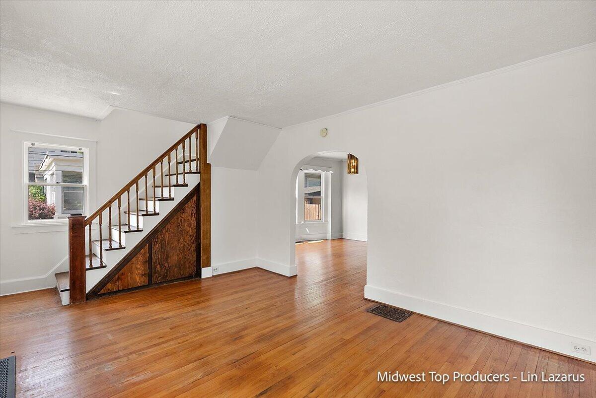 property viewer photo 26