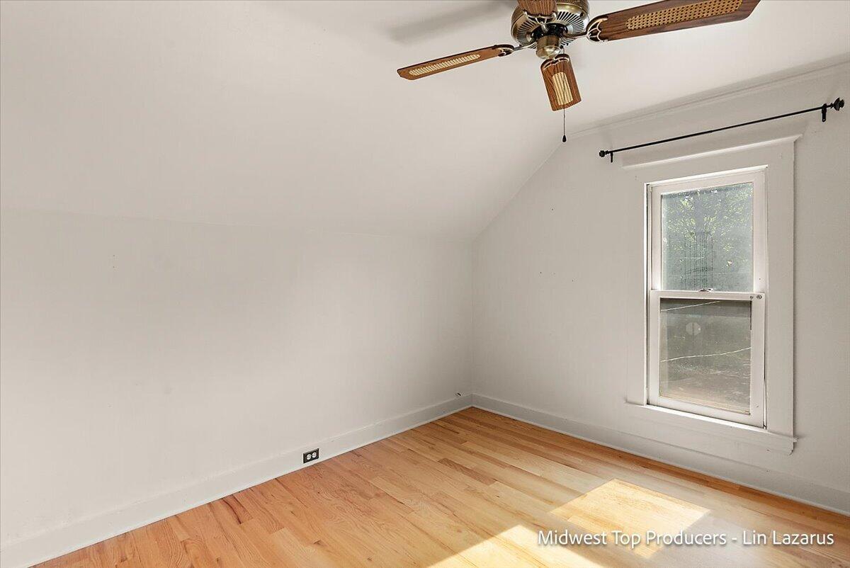 property viewer photo 40