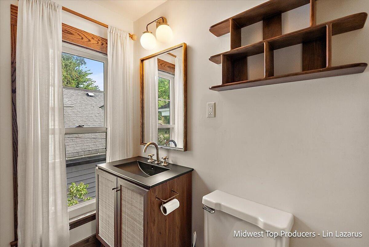 property viewer photo 47