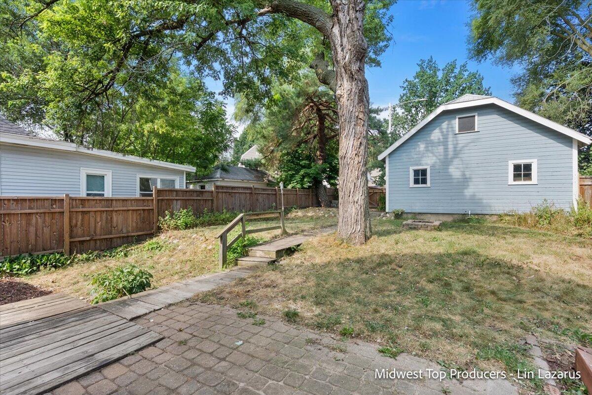 property viewer photo 6