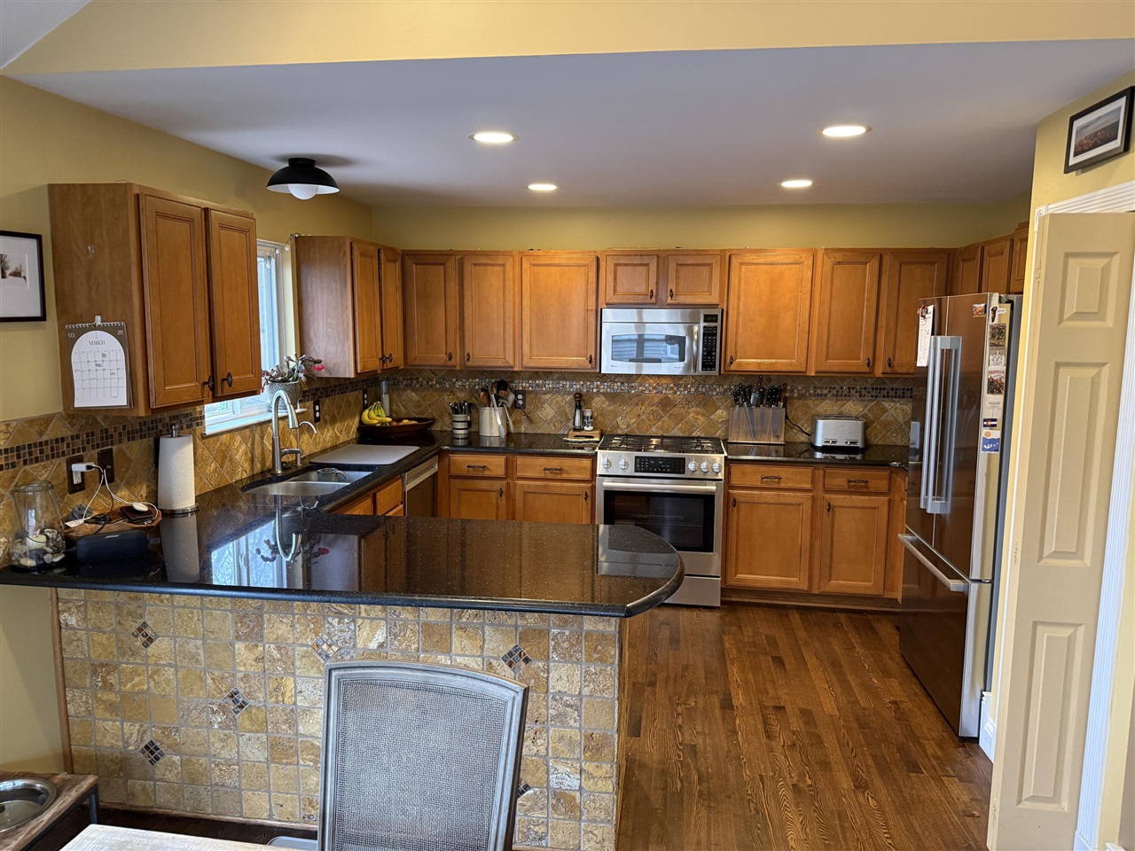 main property photo 6