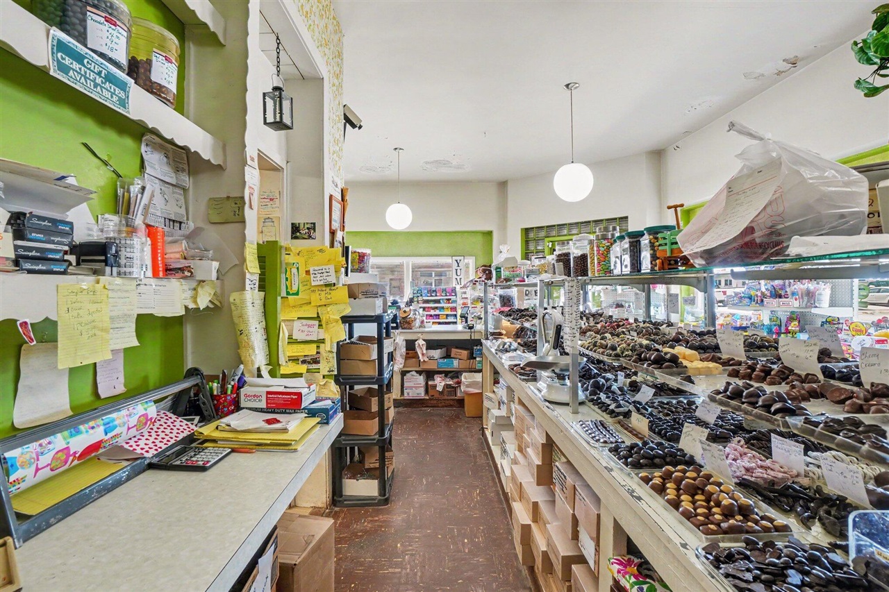 main property photo 19