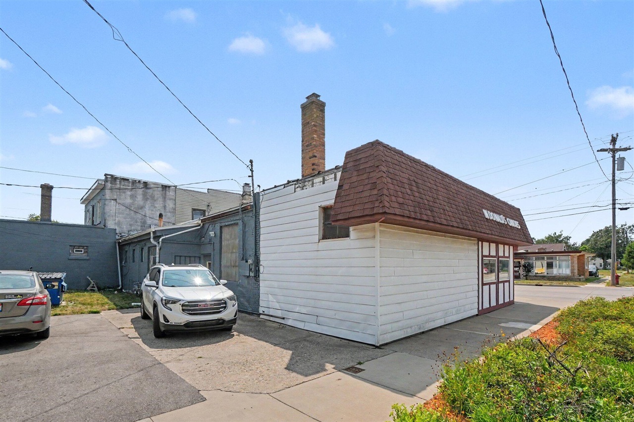 main property photo 7