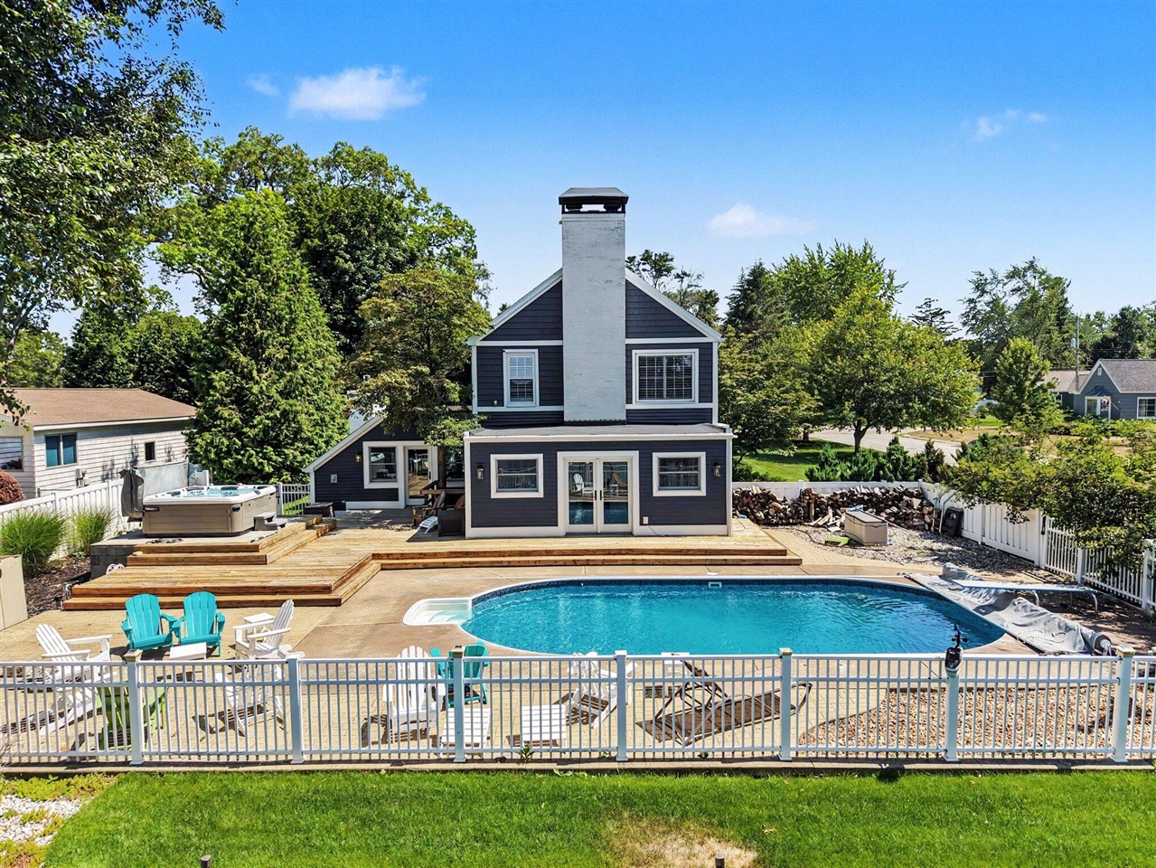 main property photo 74