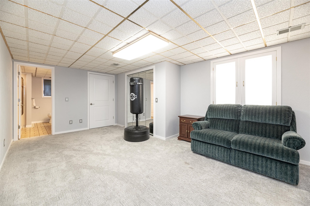 main property photo 79