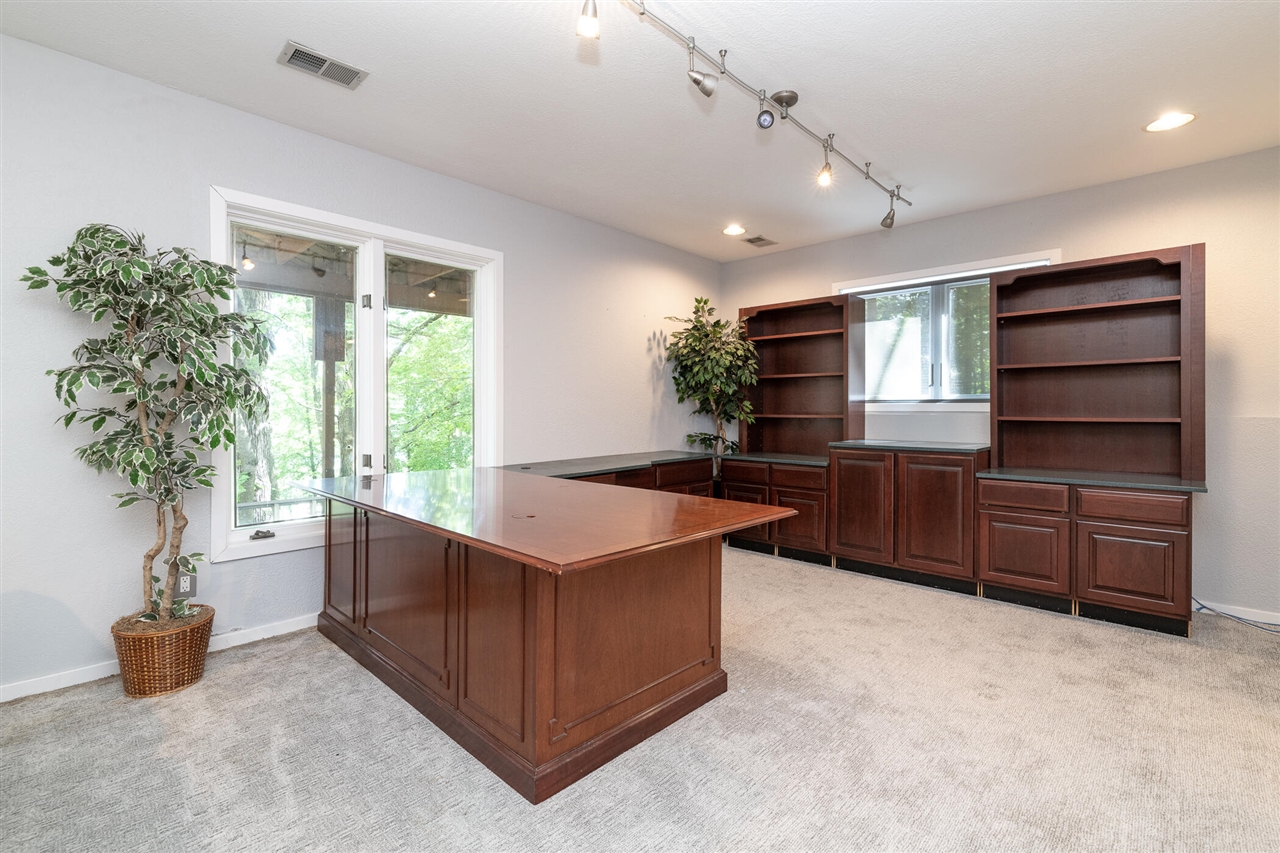 main property photo 83