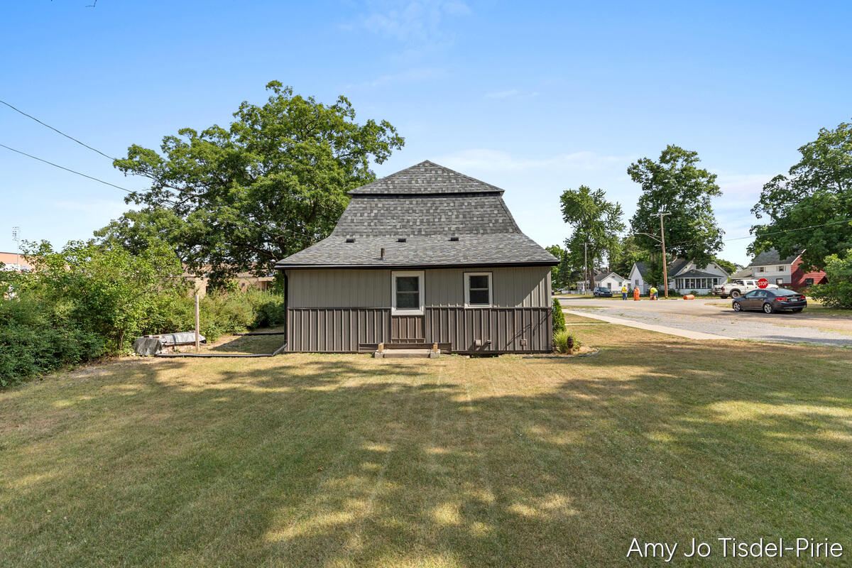 main property photo 26